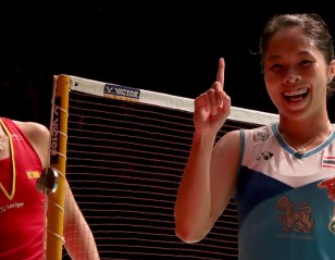Sparkling Intanon Outwits Marin - Malaysia Masters: Finals