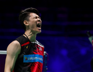 All England: Lee Breaches the Fort