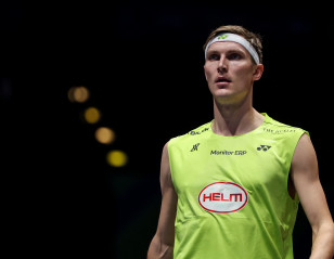 Hong Kong Open: Naraoka for Returning Axelsen