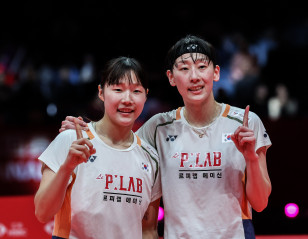 Baek/Lee Peak at Season-Ender